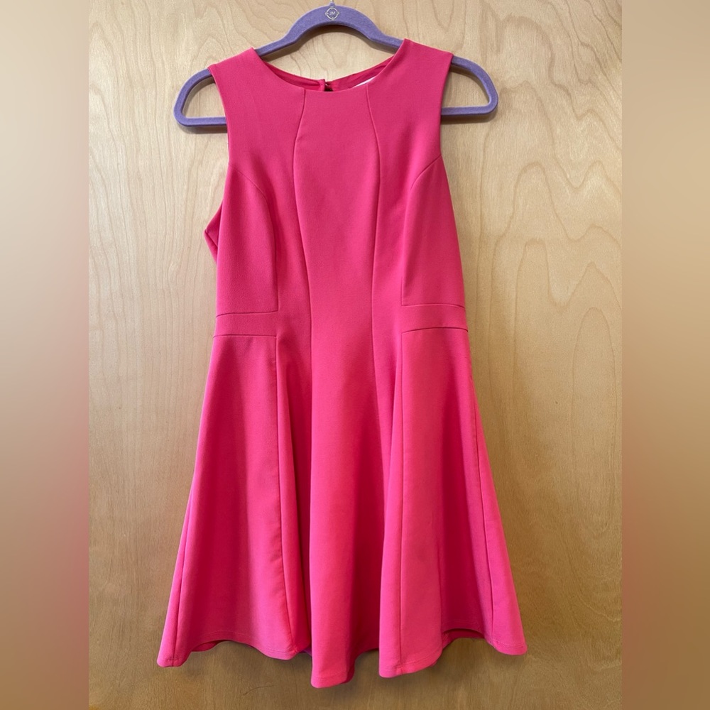 The perfect dress for wedding guest, professional party or girls night out!
